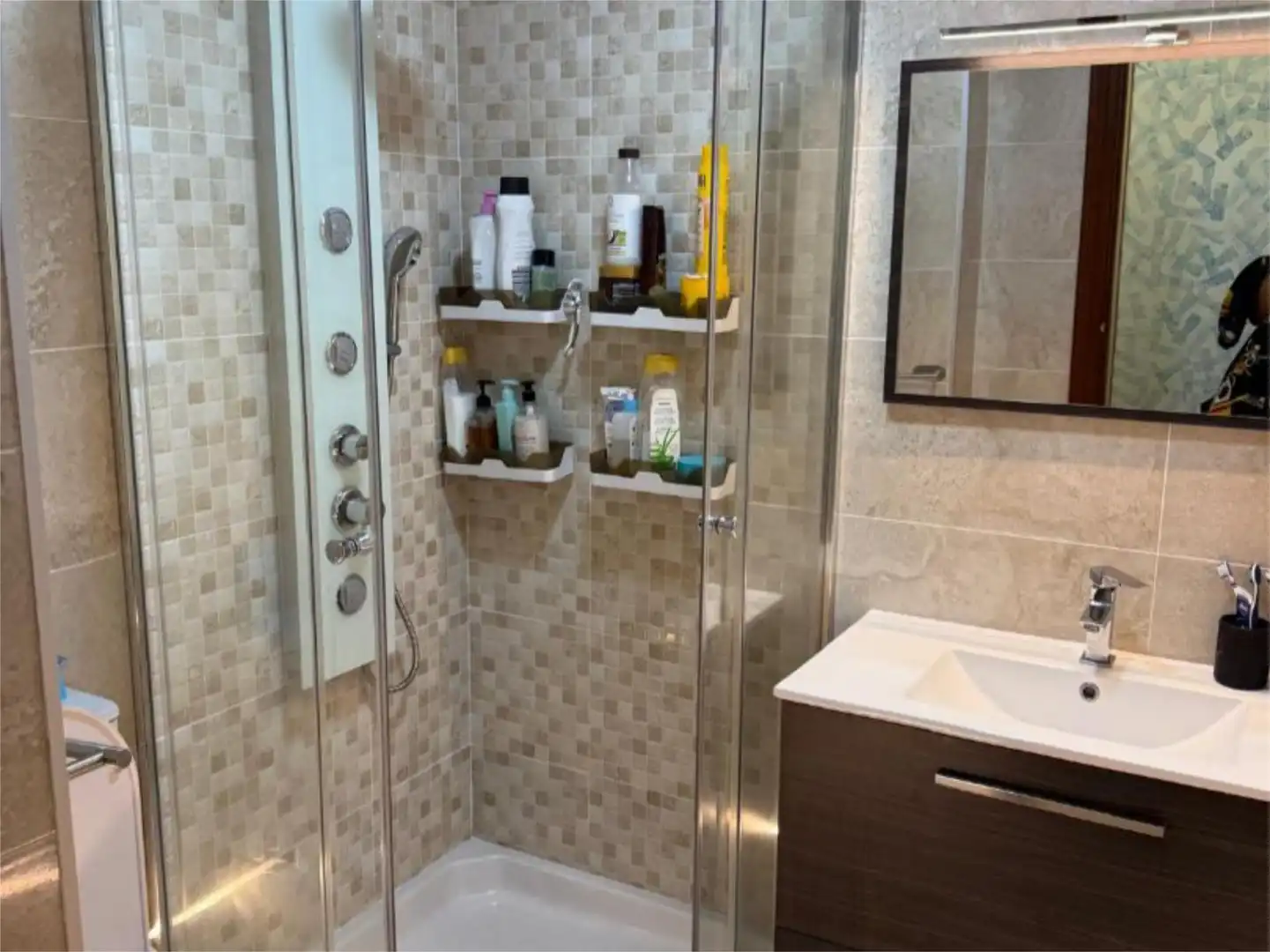Room in Avenida de Vigo, 30, Zona Fernández Ladreda Bathroom of Flat for share in Pontevedra Capital with Heating, Parquet flooring and Furnished