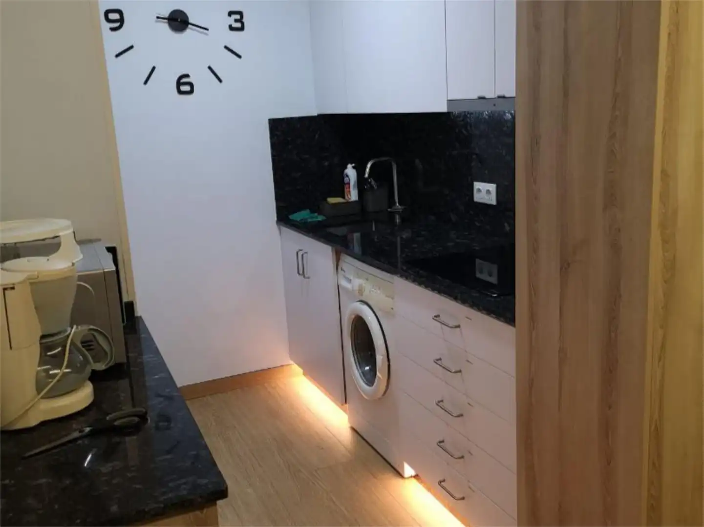 Room in Avenida de Vigo, 30, Zona Fernández Ladreda Kitchen of Flat for share in Pontevedra Capital with Heating, Parquet flooring and Furnished