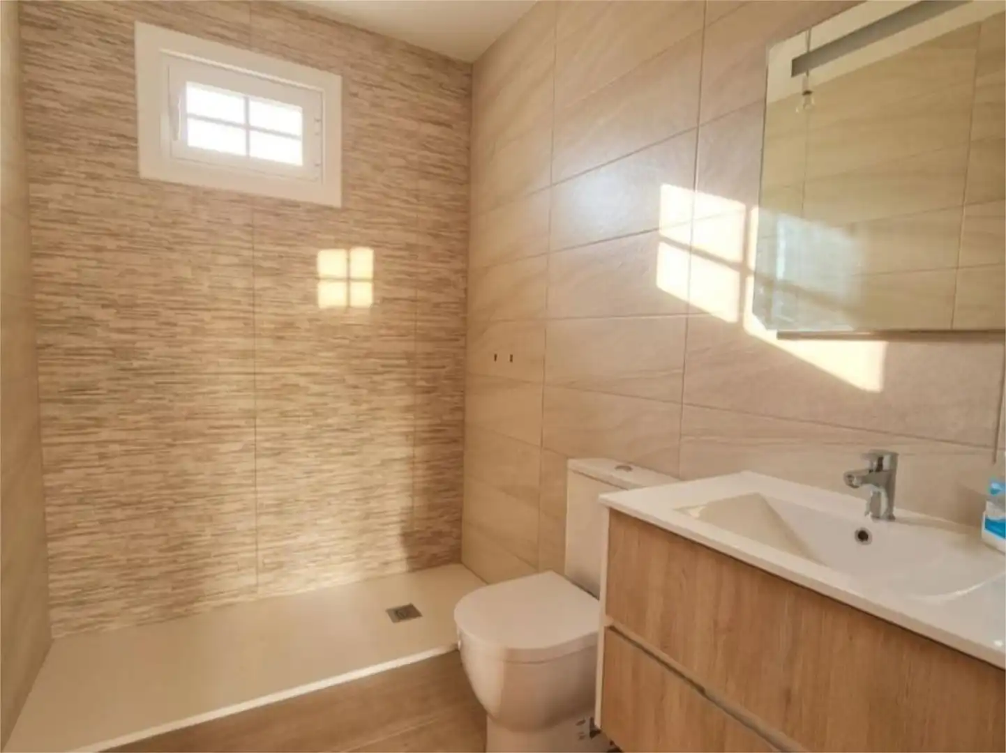 Flat for sale in Campelo, 32, Malpica de Bergantiños Bathroom of Flat for sale in Malpica de Bergantiños with Private garden, Terrace and Storage room