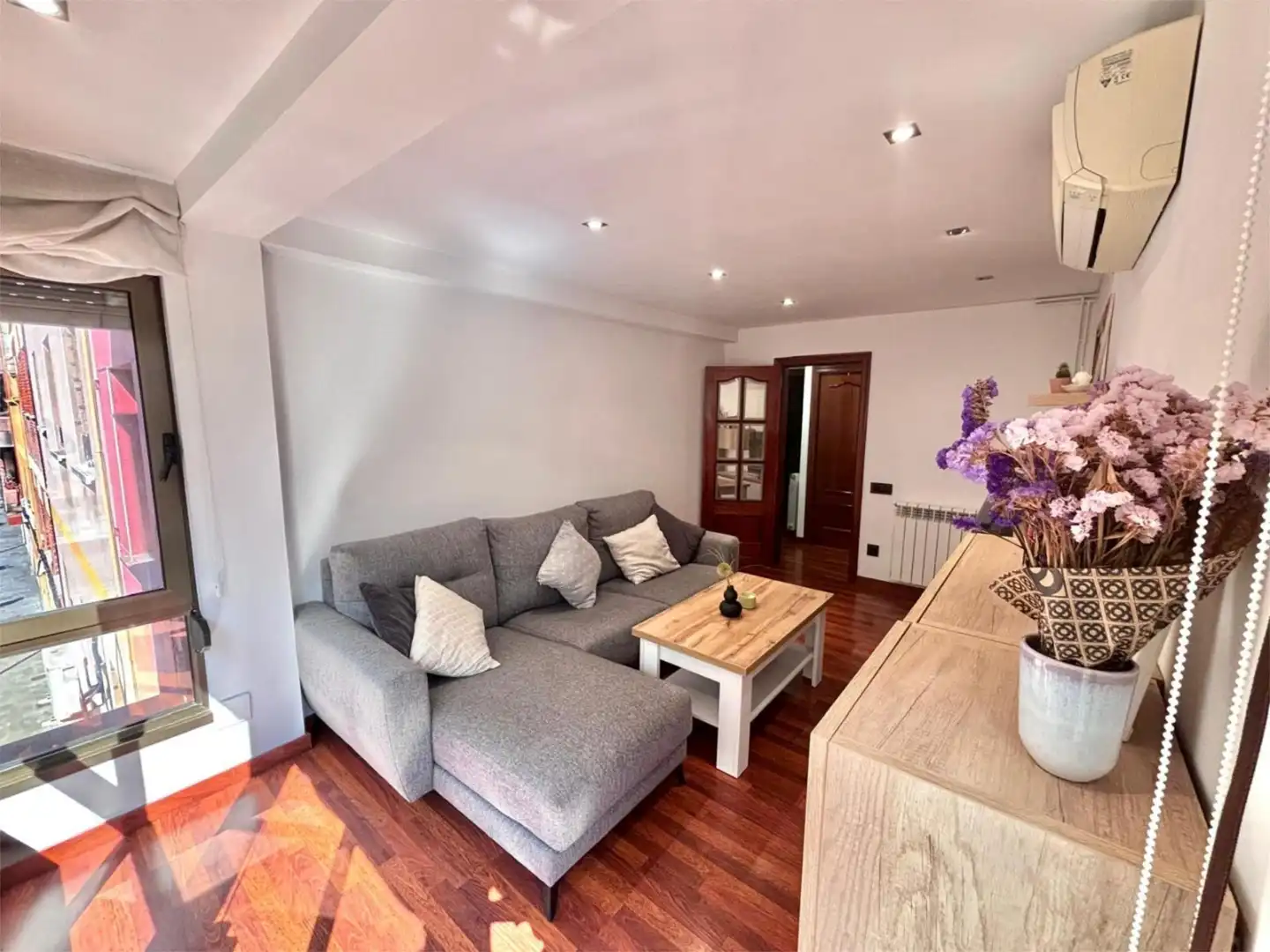 Wohnzimmer von Wohnung zum Verkauf in Sant Boi de Llobregat mit Klimaanlage und Balkon