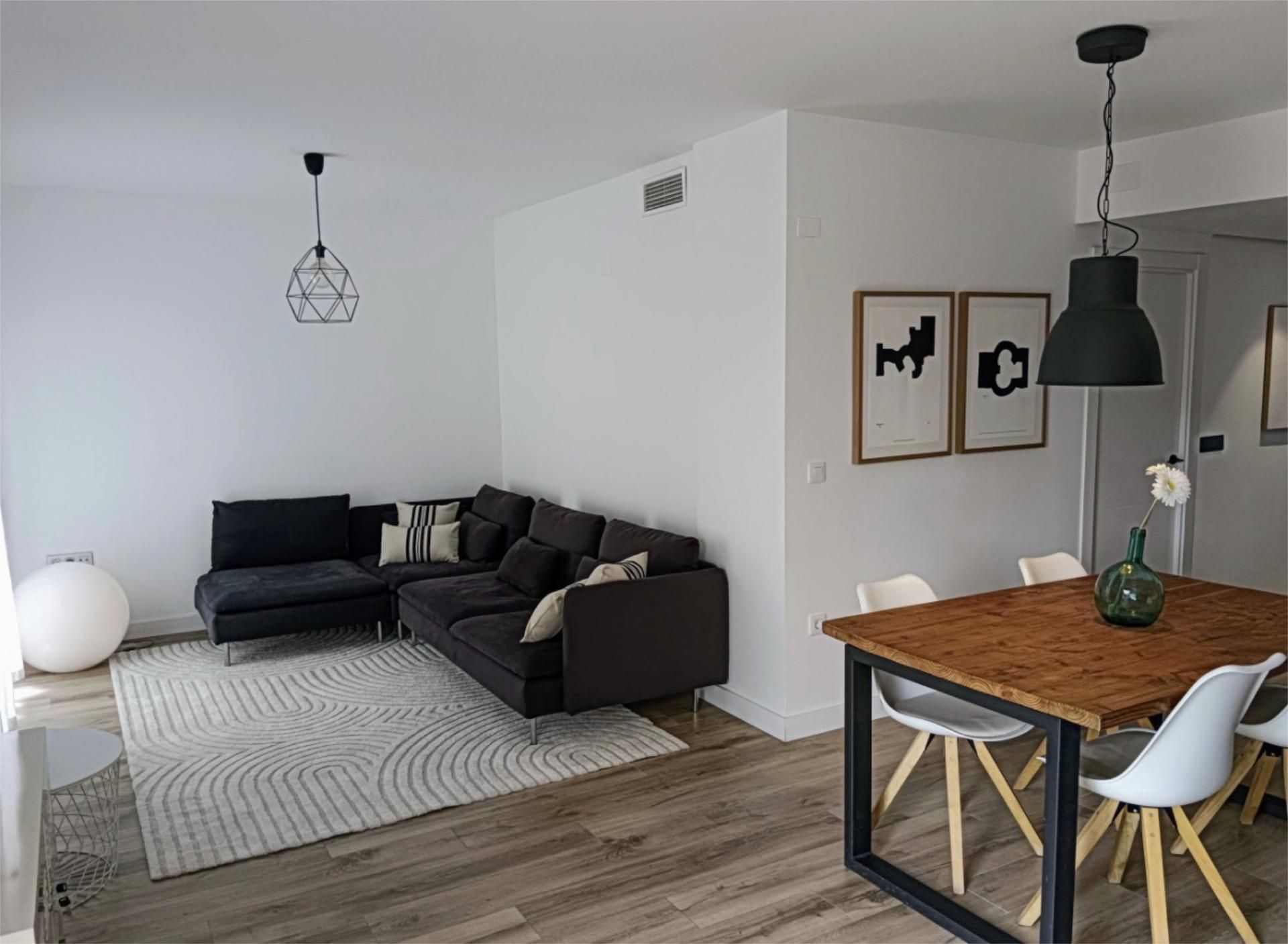 Dúplex de alquiler en Carrer Ferran El Catolic, 10, Pueblo Sala de estar de Dúplex de alquiler en L'Eliana con Aire acondicionado, Calefacción y Jardín privado