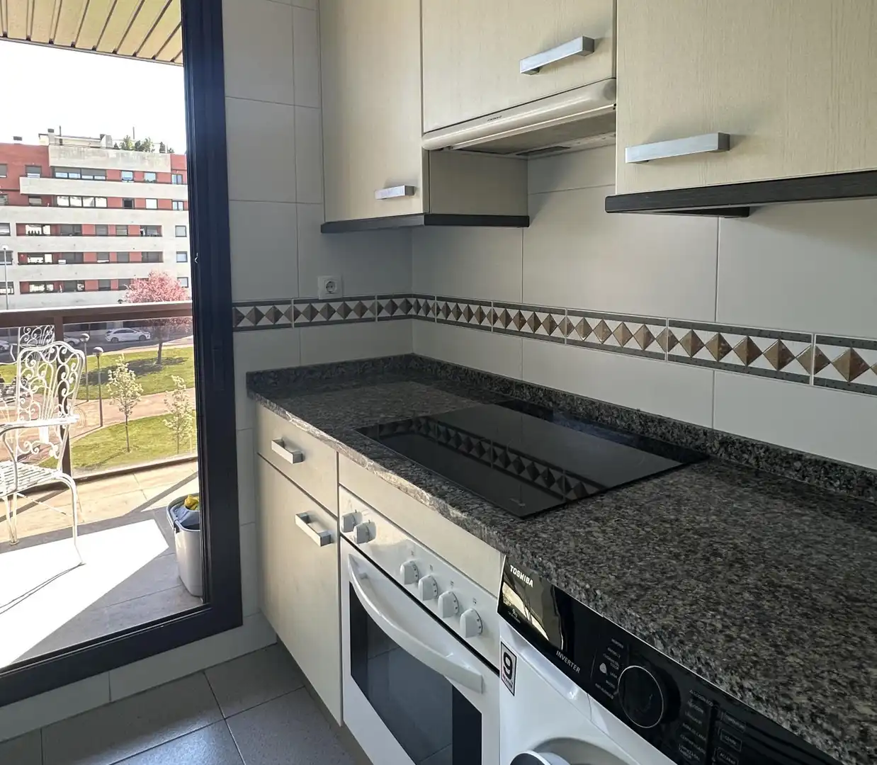 Cuina de Pis en venda en  Logroño amb Aire condicionat, Calefacció i Jardí privat