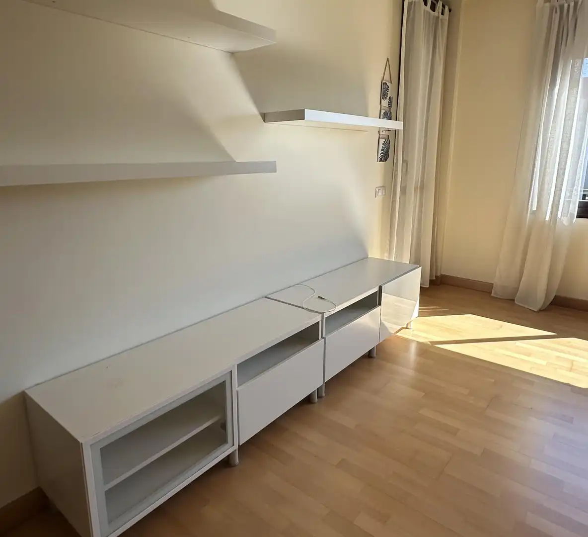 Sala d'estar de Pis en venda en  Logroño amb Aire condicionat, Calefacció i Jardí privat
