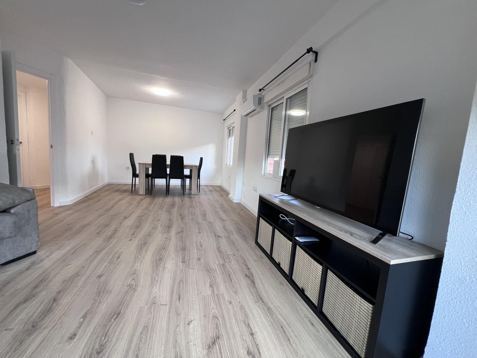 Living room of Flat for rent in  Murcia Capital  with Air Conditioner, Parquet flooring and Storage room