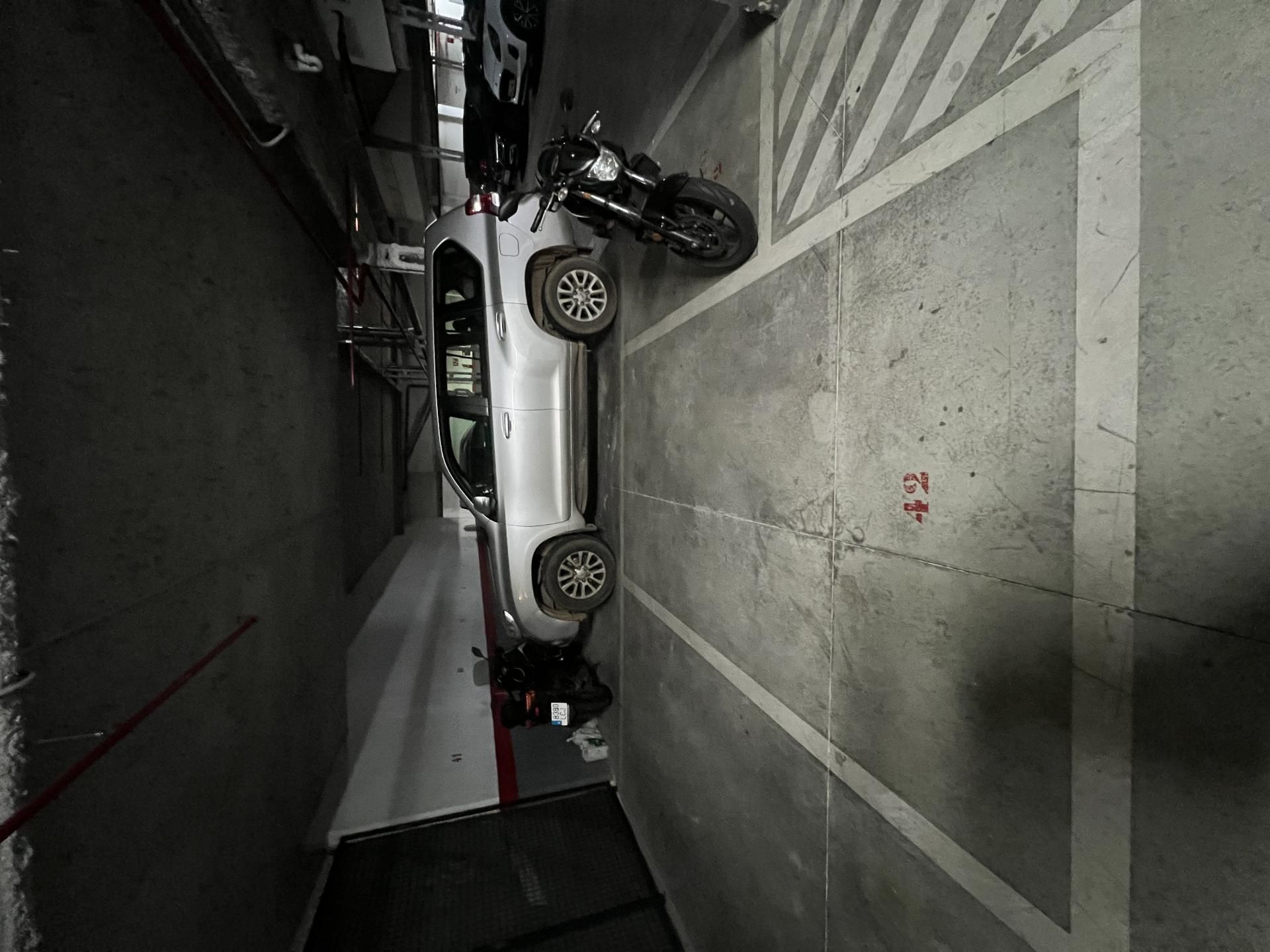 Parking of Garage for sale in  Madrid Capital