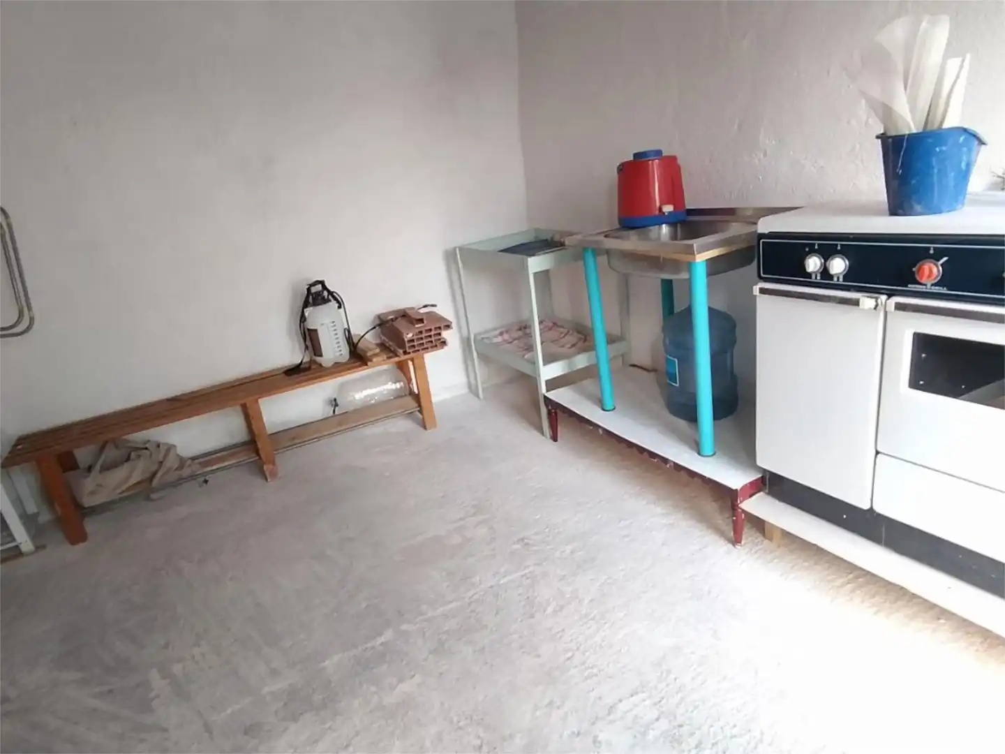 Piso en venta en Calle Pozas, 1, San Juan de la Encinilla Cocina de Piso en venta en San Juan de la Encinilla con Calefacción y Jardín privado