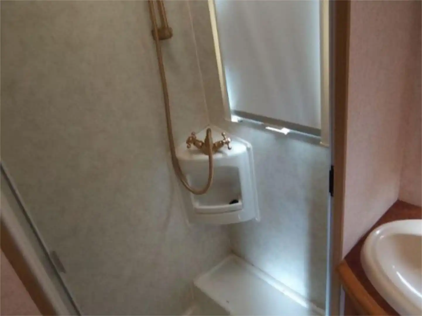 Piso en venta en Calle Pozas, 1, San Juan de la Encinilla Baño de Piso en venta en San Juan de la Encinilla con Calefacción y Jardín privado