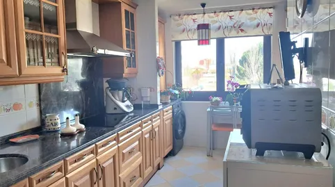 Photo 4 of Flat for sale in Calle Valle del Tiétar, 1, Parque Alameda - Paula López, Valladolid Capital