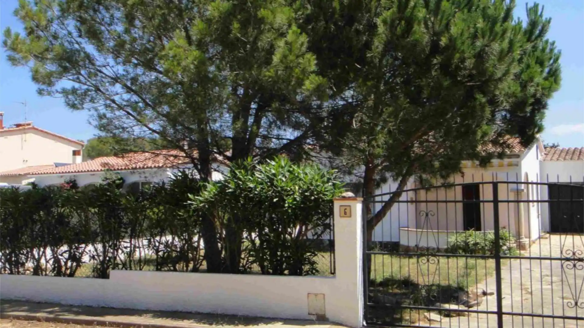 Vista exterior de Casa o chalet en venta en L'Escala con Jardín privado, Terraza y Amueblado