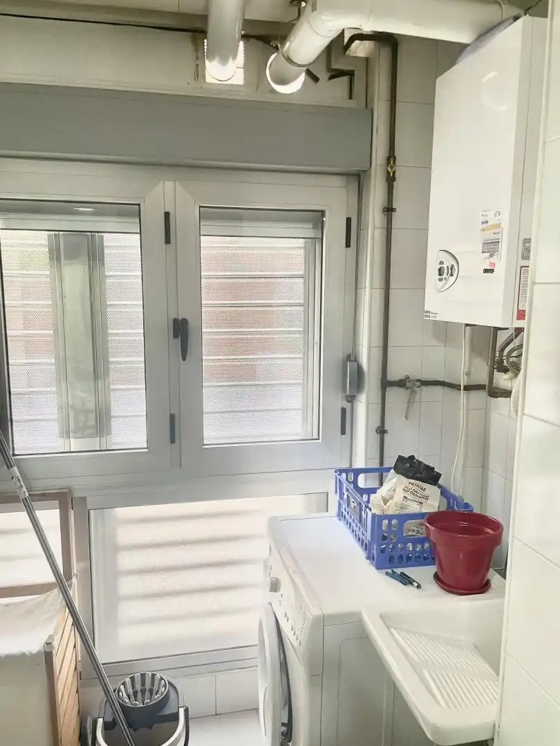 Flat for sale in Calle Calicasas, 7, Avda. Federico Garcia Lorca - Nueva Estación Autobuses Exterior view of Flat for sale in Granada with Air Conditioner, Heating and Parquet flooring