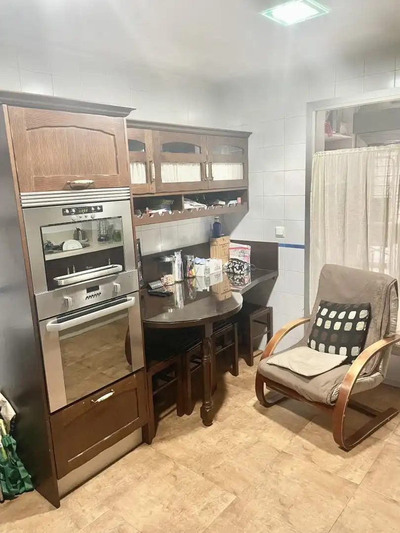Flat for sale in Calle Calicasas, 7, Avda. Federico Garcia Lorca - Nueva Estación Autobuses Kitchen of Flat for sale in Granada with Air Conditioner, Heating and Parquet flooring