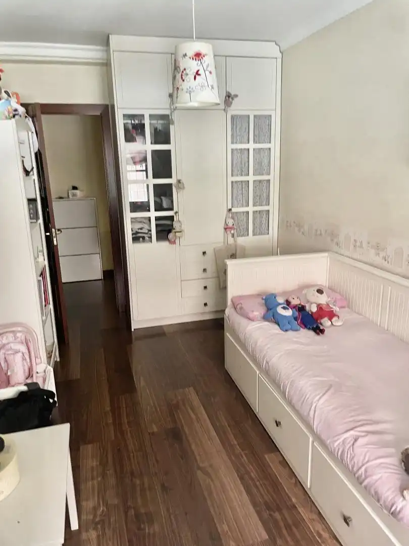 Flat for sale in Calle Calicasas, 7, Avda. Federico Garcia Lorca - Nueva Estación Autobuses Bedroom of Flat for sale in Granada with Air Conditioner, Heating and Parquet flooring