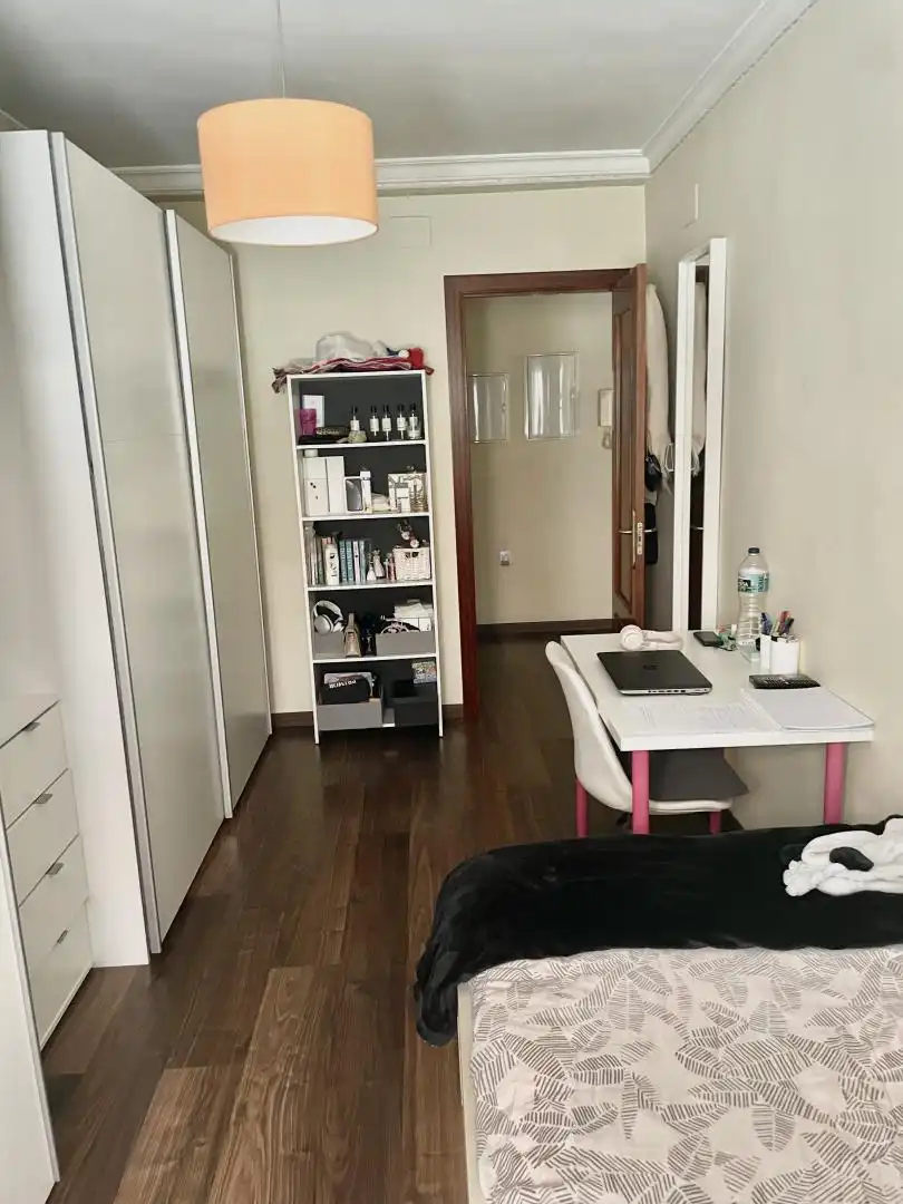 Flat for sale in Calle Calicasas, 7, Avda. Federico Garcia Lorca - Nueva Estación Autobuses Bedroom of Flat for sale in Granada with Air Conditioner, Heating and Parquet flooring