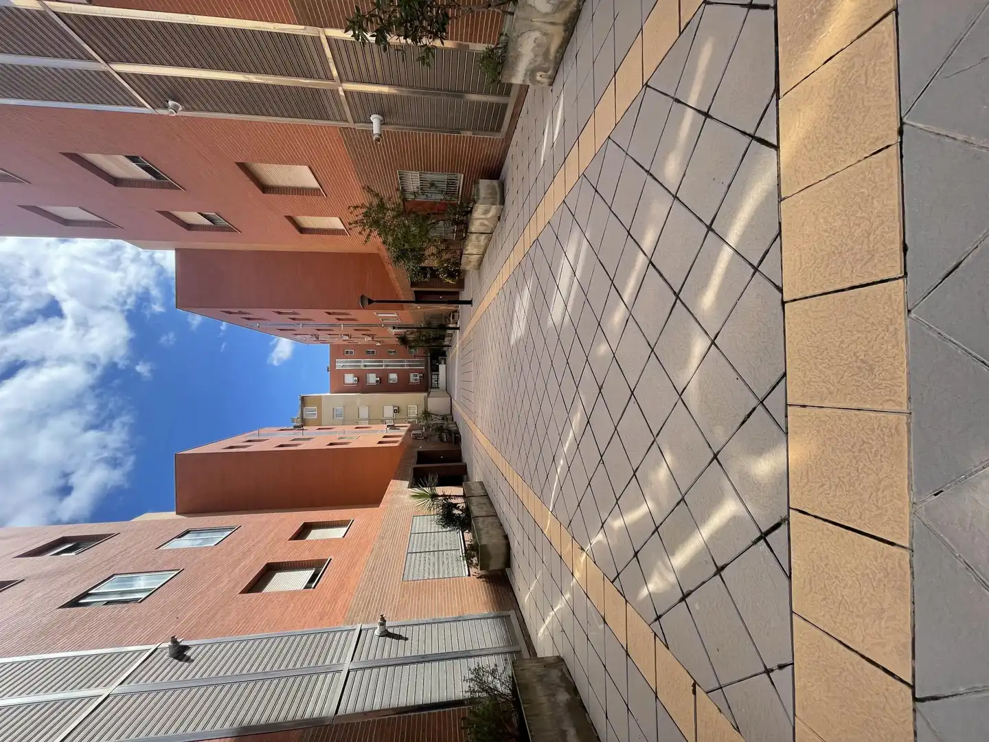 Flat for sale in Calle Calicasas, 7, Avda. Federico Garcia Lorca - Nueva Estación Autobuses Terrace of Flat for sale in Granada with Air Conditioner, Heating and Parquet flooring