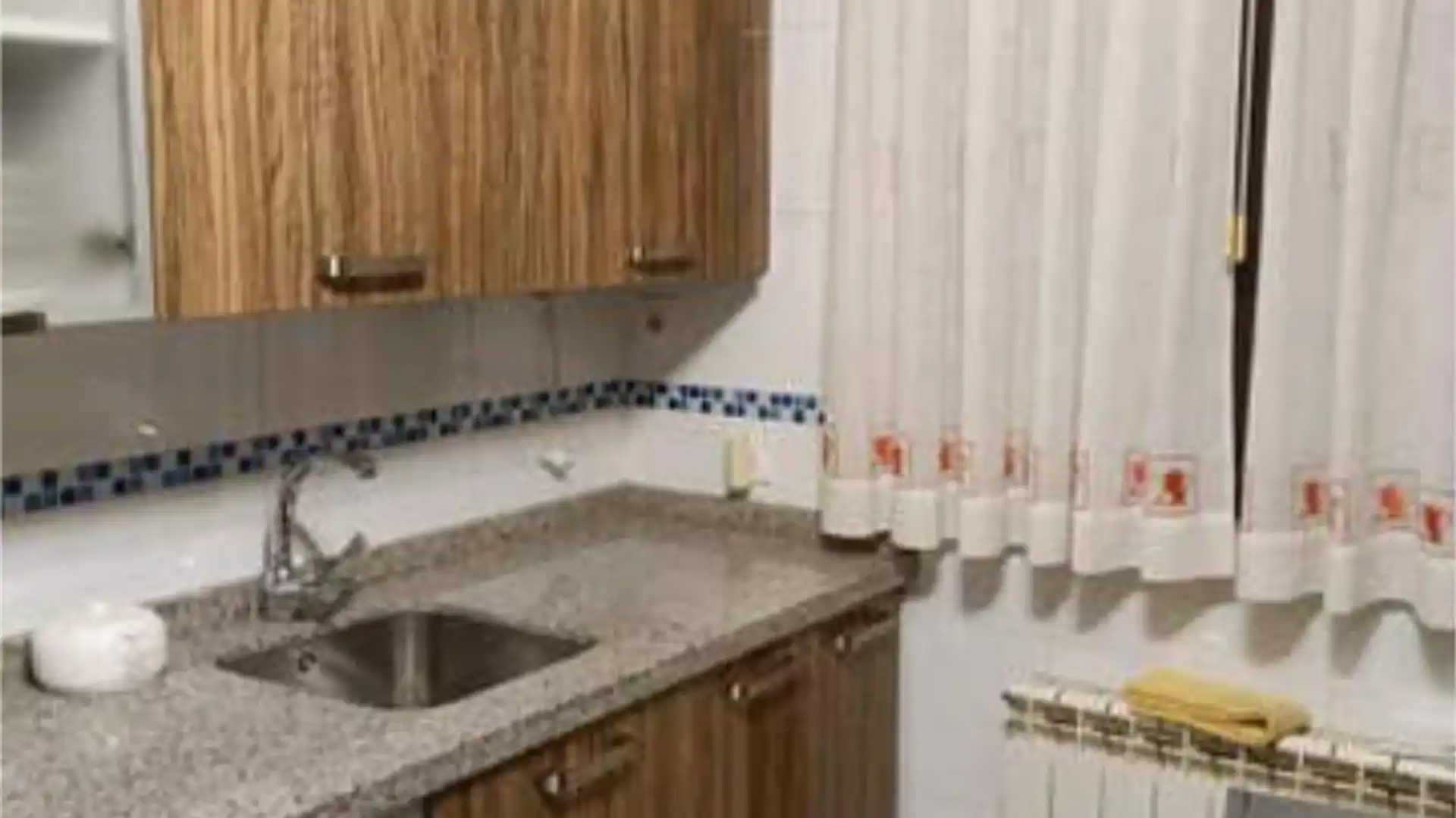 Cuina de Apartament en venda en León Capital  amb Calefacció, Terrassa i Traster