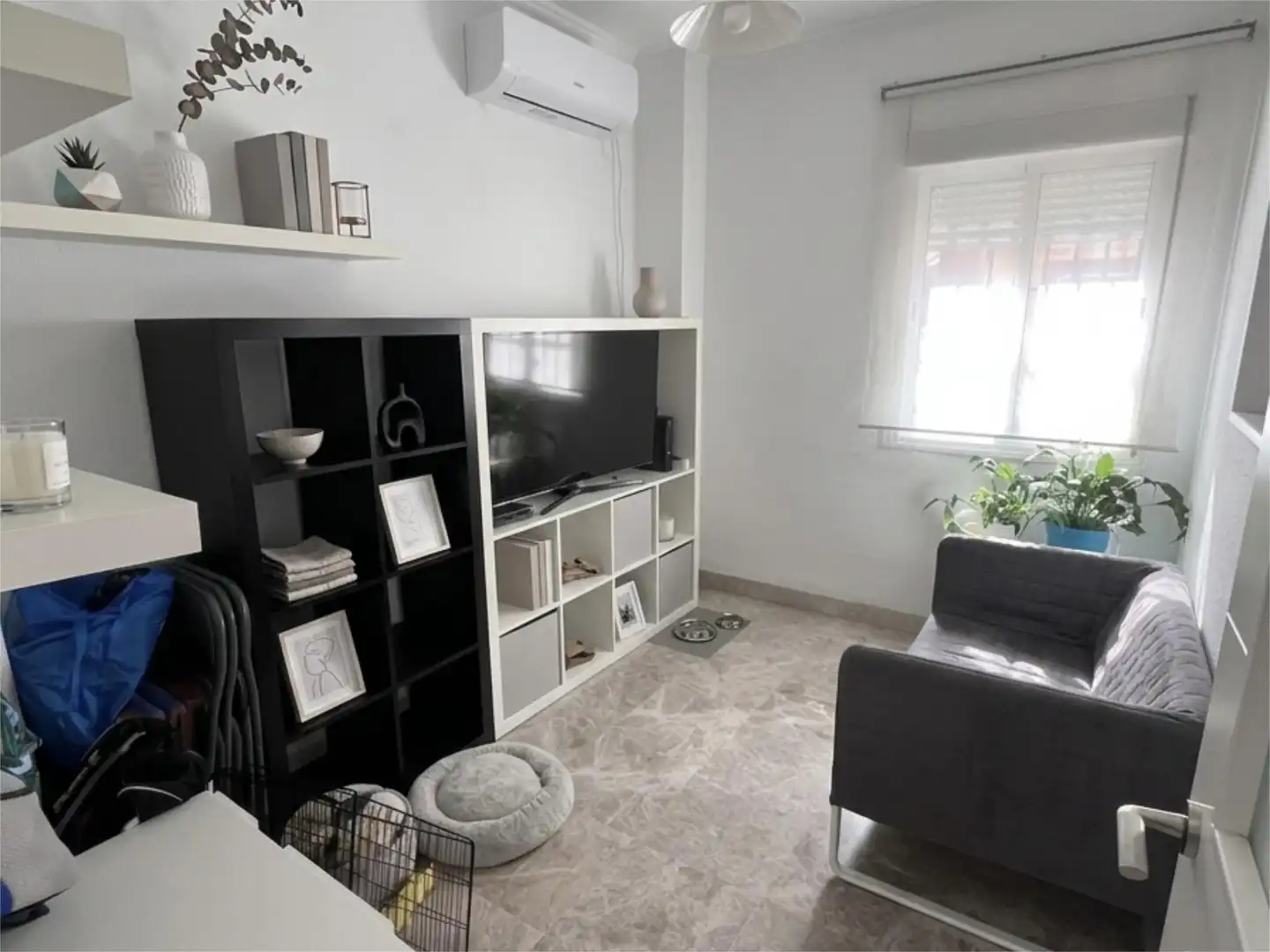 Sala de estar de Casa o chalet en venta en Montequinto con Aire acondicionado, Calefacción y Jardín privado
