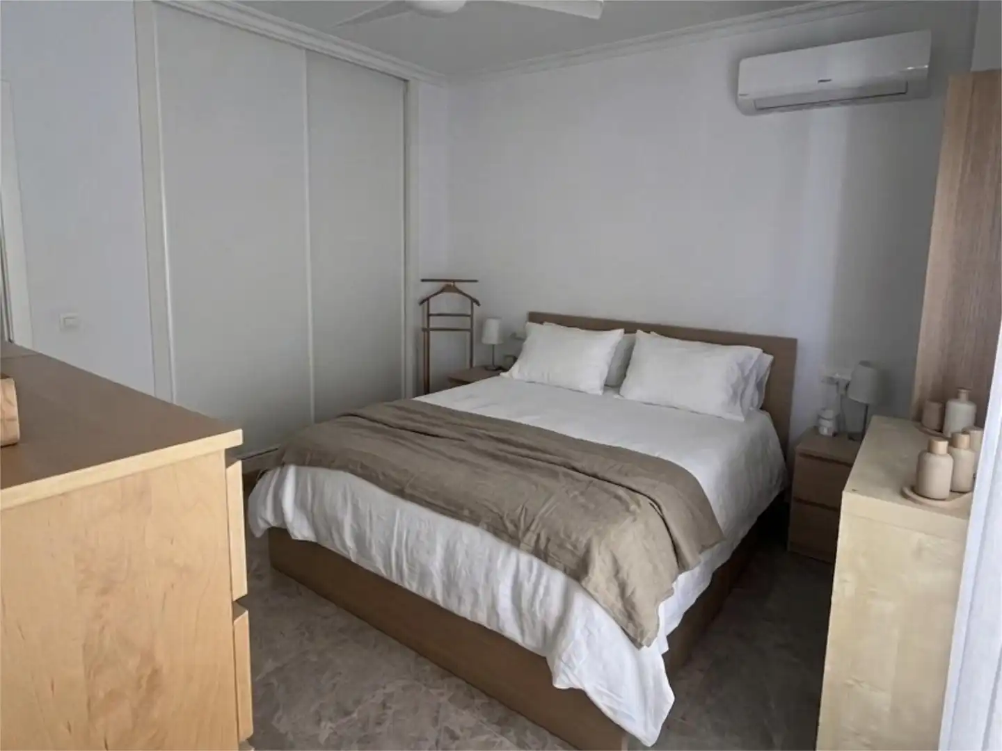 Habitación de Casa o chalet en venta en Montequinto con Aire acondicionado, Calefacción y Jardín privado