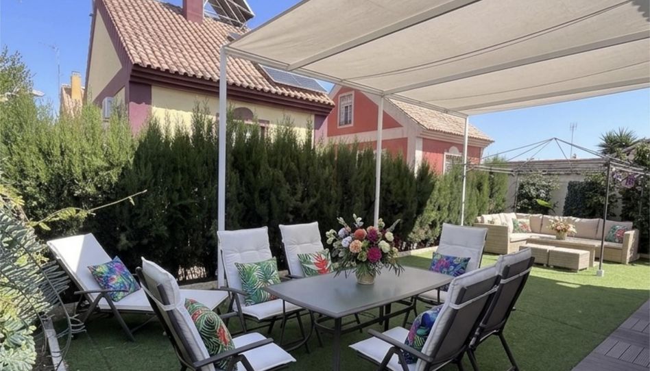 Haus oder Chalet zum Verkauf in Calle Hierbaluisa, 2, Olivar de Quintos, Montequinto - Bild 1 Foto 1 von Haus oder Chalet zum Verkauf in Calle Hierbaluisa, 2, Olivar de Quintos, Montequinto