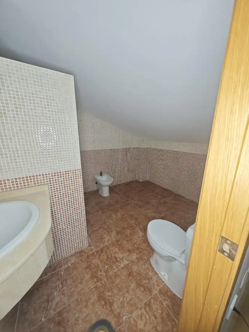 Bathroom of Attic for sale in Picassent  with Air Conditioner, Terrace and Swimming Pool