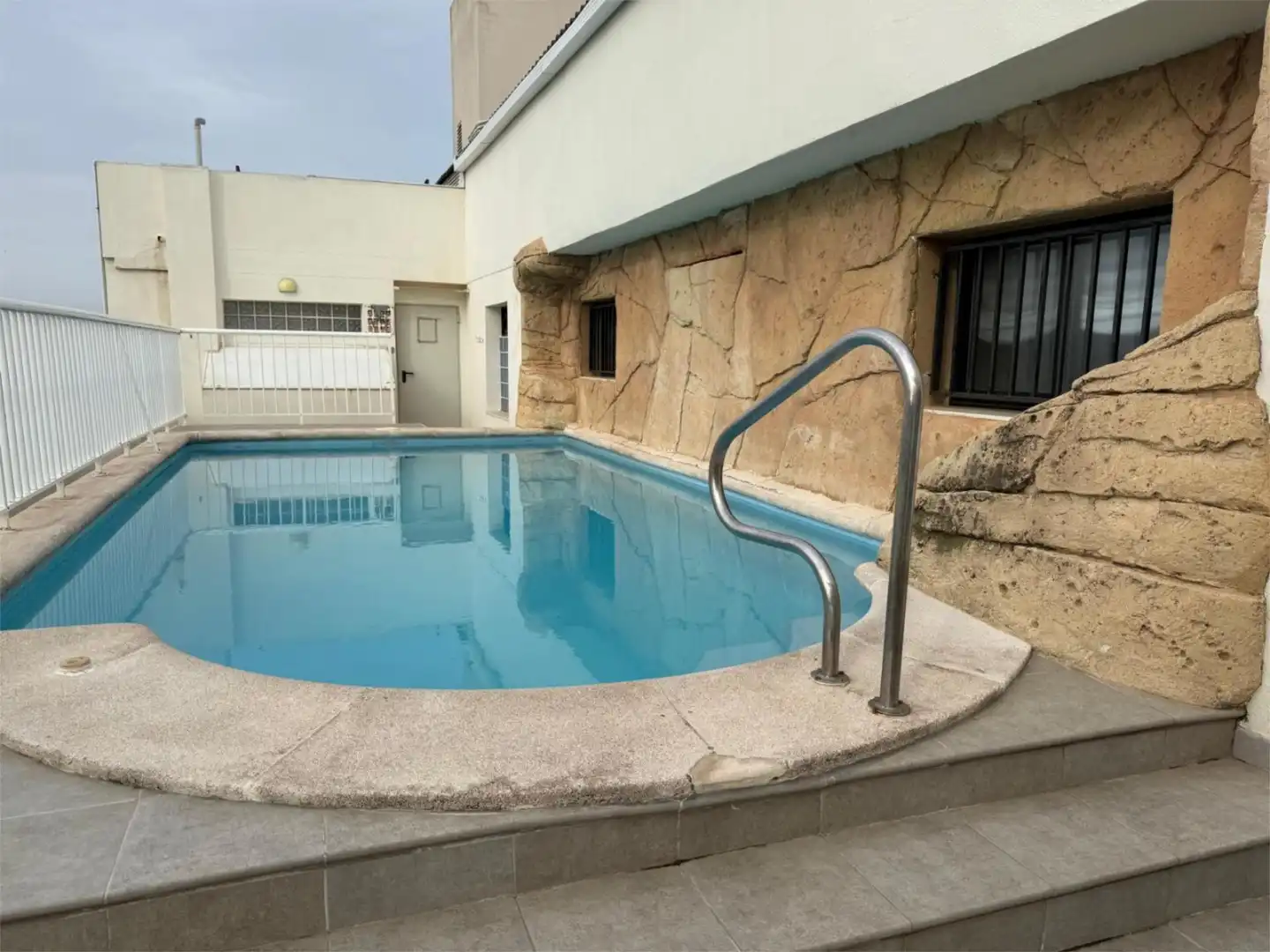 Swimming pool of Attic for sale in Picassent  with Air Conditioner, Terrace and Swimming Pool