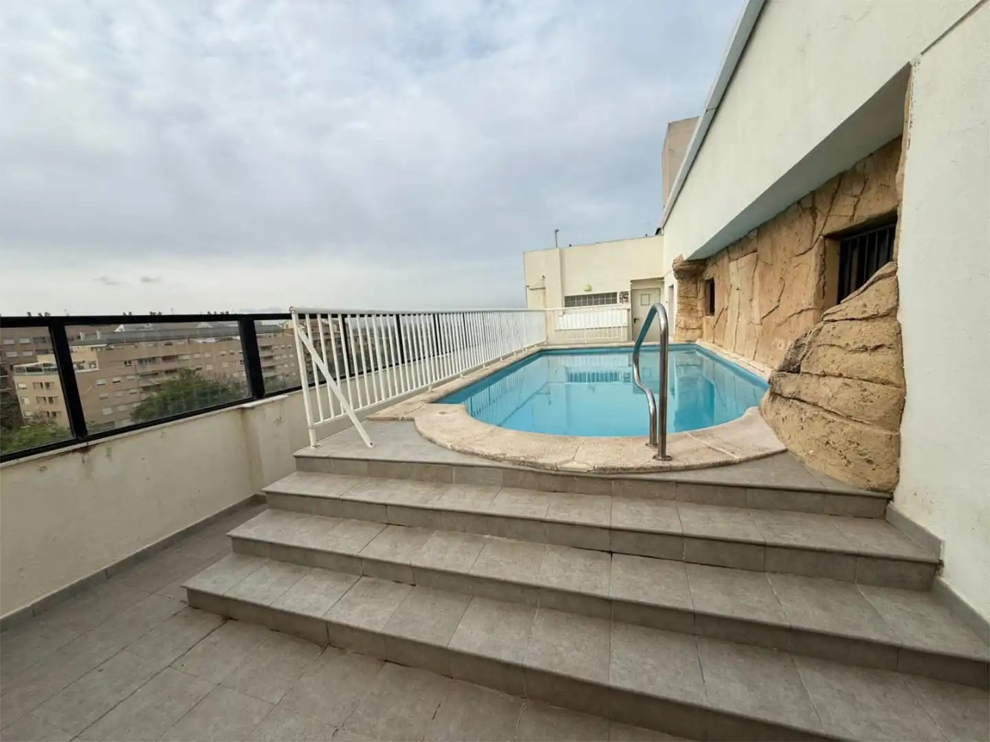 Swimming pool of Attic for sale in Picassent  with Air Conditioner, Terrace and Swimming Pool