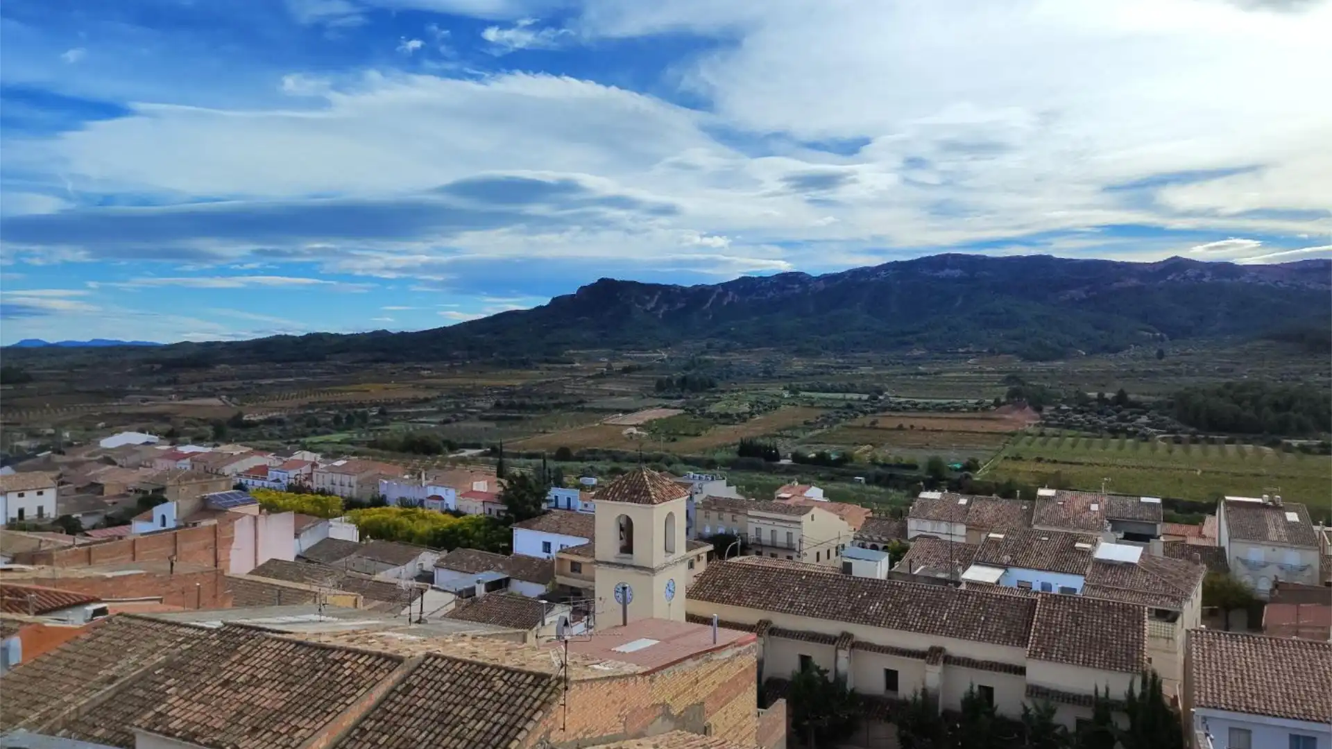 Vista exterior de Piso en venta en Corbera d'Ebre con Amueblado, Lavadora y Balcón