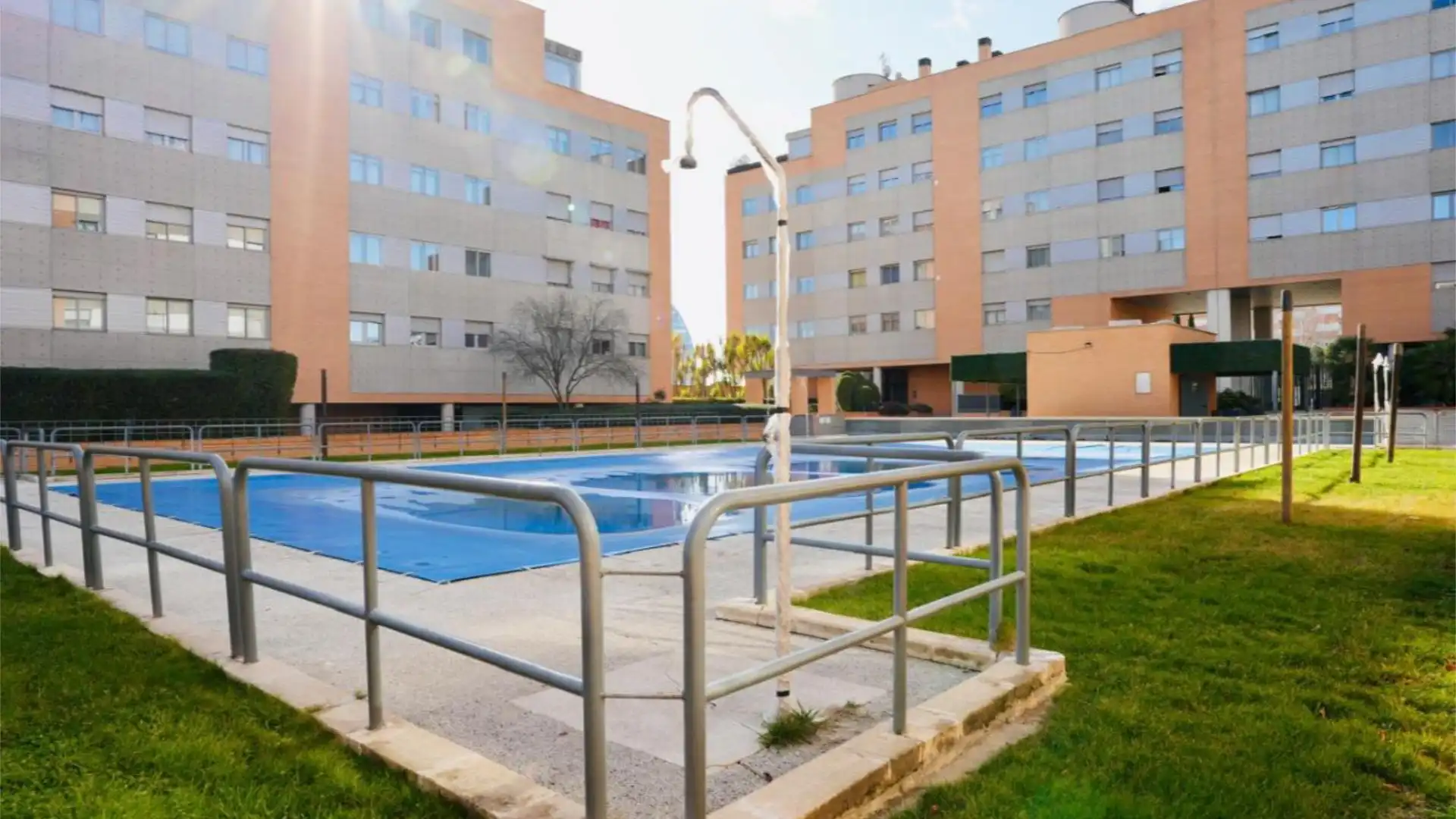 Exterior view of Flat for sale in  Madrid Capital  with Air Conditioner, Heating and Private garden