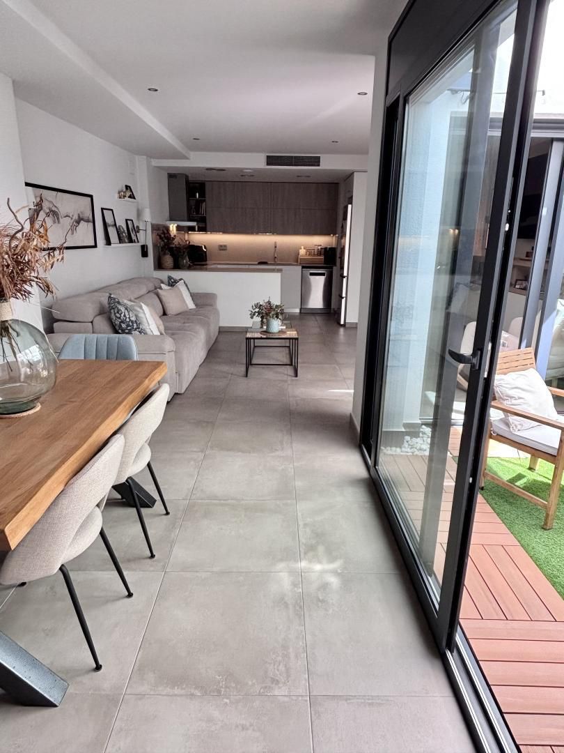 Terrasse von Wohnung zum Verkauf in Mataró mit Klimaanlage, Terrasse und Balkon