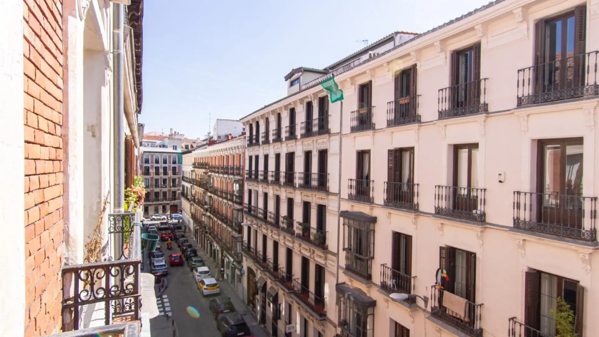 Vista exterior de Piso de alquiler en  Madrid Capital con Aire acondicionado y Balcón