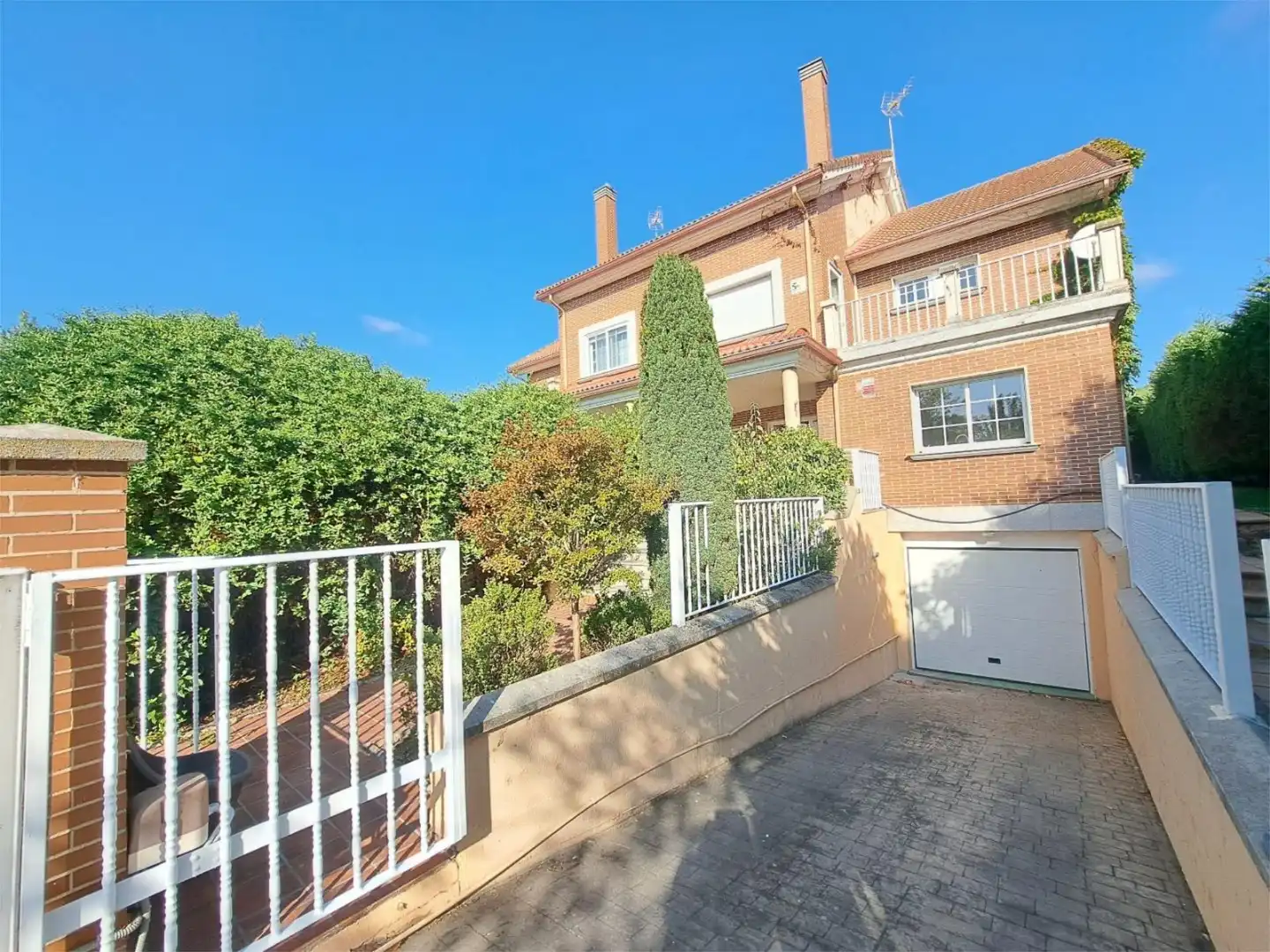 Exterior view of Houses for sale in Arroyo de la Encomienda  with Air Conditioner, Heating and Private garden