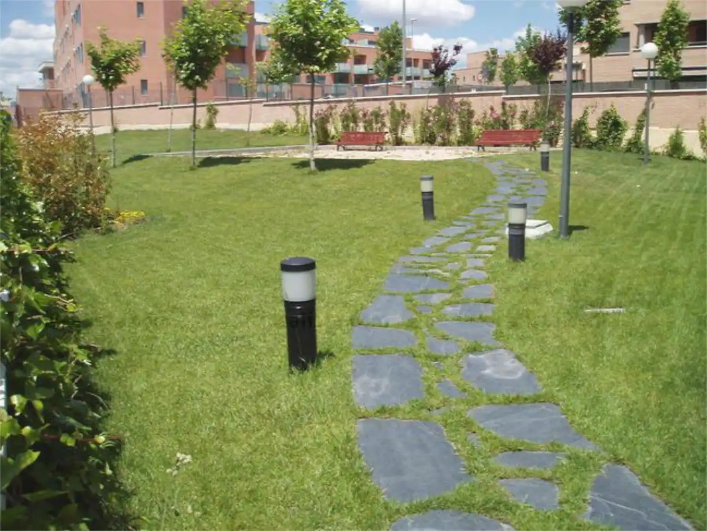 Piso en venta en Calle Salvia, 7, El Cantizal Jardín de Piso en venta en Las Rozas de Madrid con Aire acondicionado, Terraza y Piscina