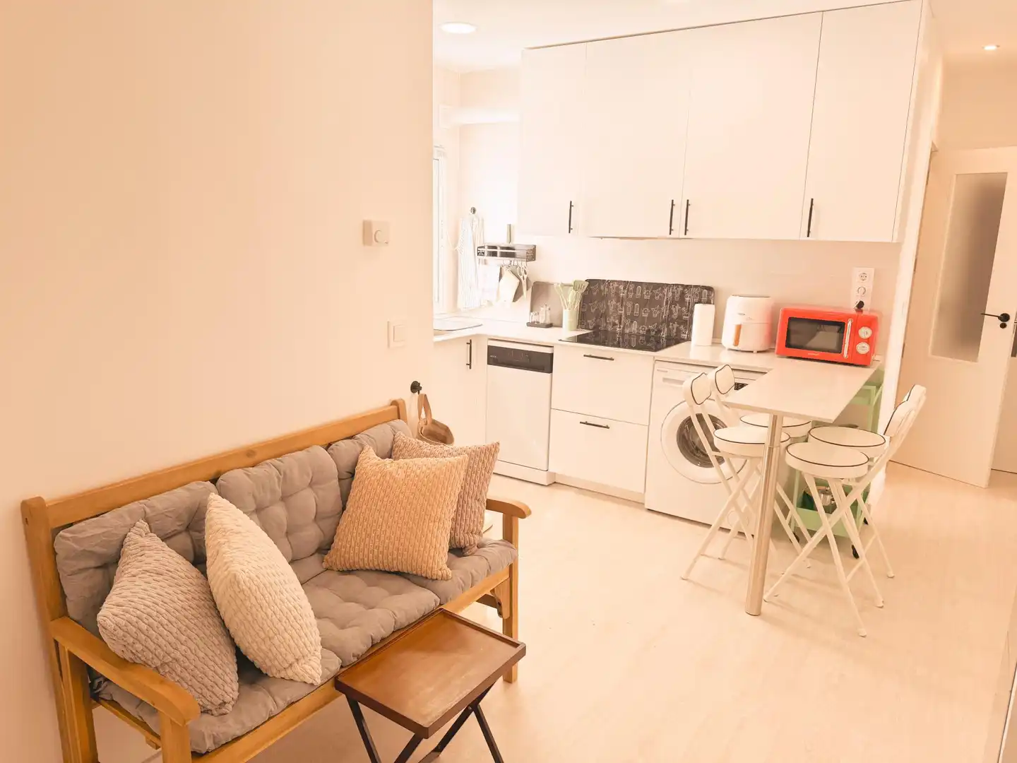 Zimmer in Calle de Hernani, 12, Cuatro Caminos - Azca Küche von Wohnung zur untervermieten in Madrid mit Klimaanlage, Heizung und Parkett