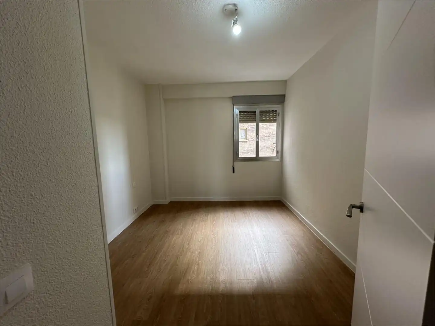 Piso en venta en Calle de Bravo Murillo, 295, Valdeacederas Habitación de Piso en venta en Madrid con Calefacción, Terraza y Amueblado