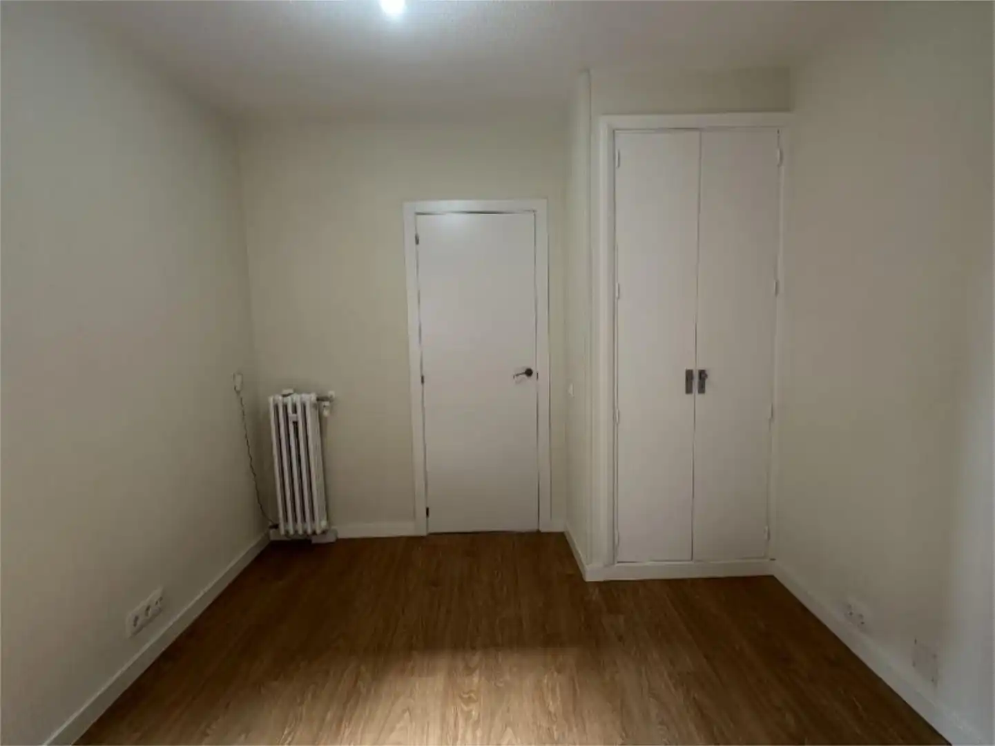 Piso en venta en Calle de Bravo Murillo, 295, Valdeacederas Habitación de Piso en venta en Madrid con Calefacción, Terraza y Amueblado