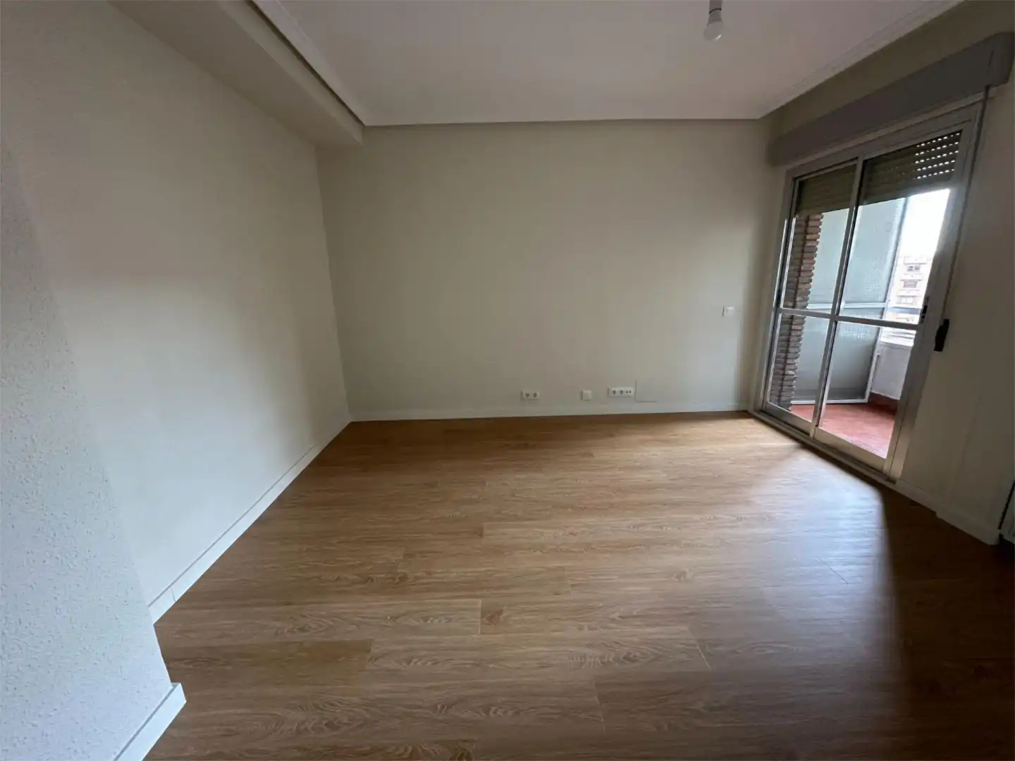 Piso en venta en Calle de Bravo Murillo, 295, Valdeacederas Habitación de Piso en venta en Madrid con Calefacción, Terraza y Amueblado