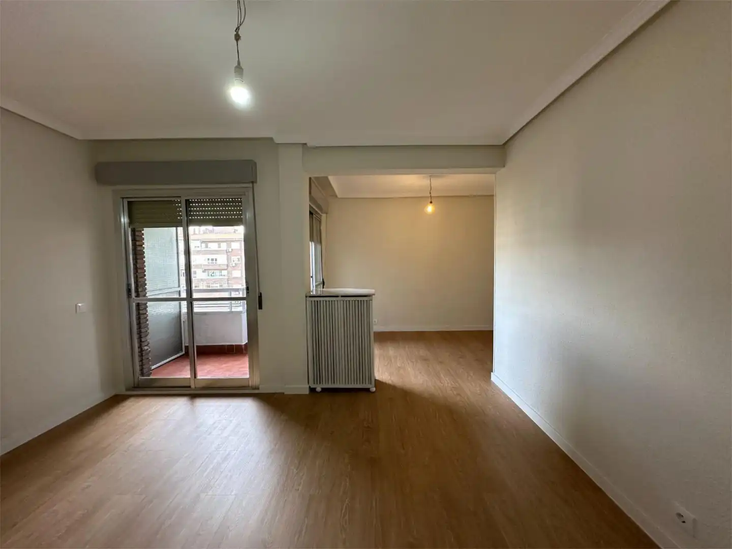 Piso en venta en Calle de Bravo Murillo, 295, Valdeacederas Habitación de Piso en venta en Madrid con Calefacción, Terraza y Amueblado