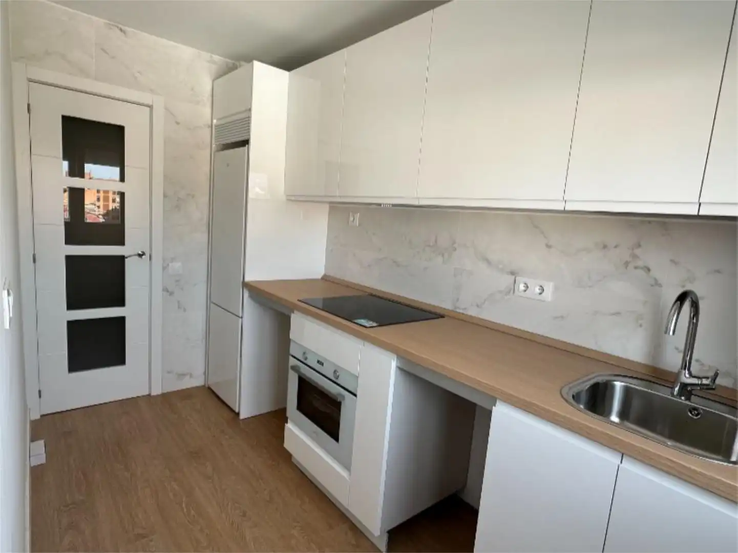 Piso en venta en Calle de Bravo Murillo, 295, Valdeacederas Cocina de Piso en venta en Madrid con Calefacción, Terraza y Amueblado