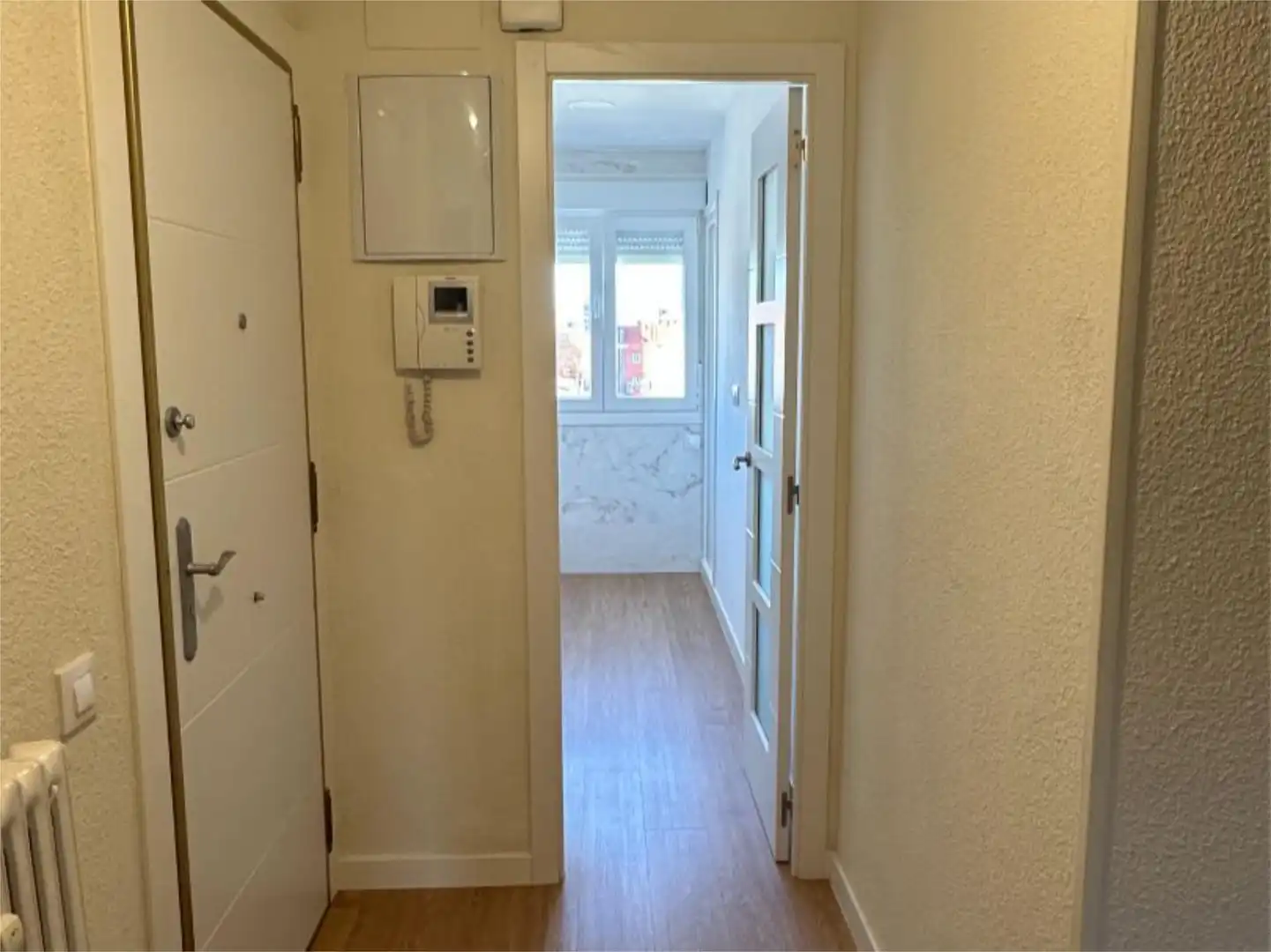 Piso en venta en Calle de Bravo Murillo, 295, Valdeacederas Piso en venta en Madrid con Calefacción, Terraza y Amueblado