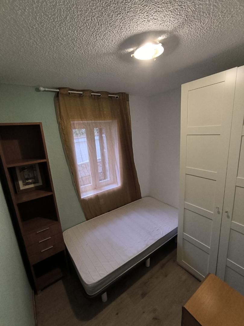 Room in Calle de los Almendros, 15, Alpedrete