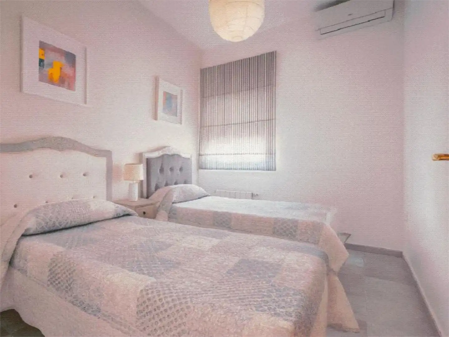 Habitación de Casa o chalet de alquiler en Chiclana de la Frontera con Aire acondicionado, Piscina y Amueblado