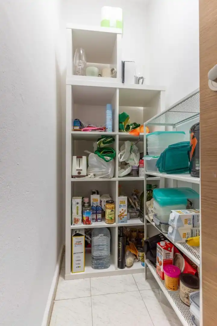 Cuina de Pis de lloguer en Oviedo  amb Calefacció i Moblat