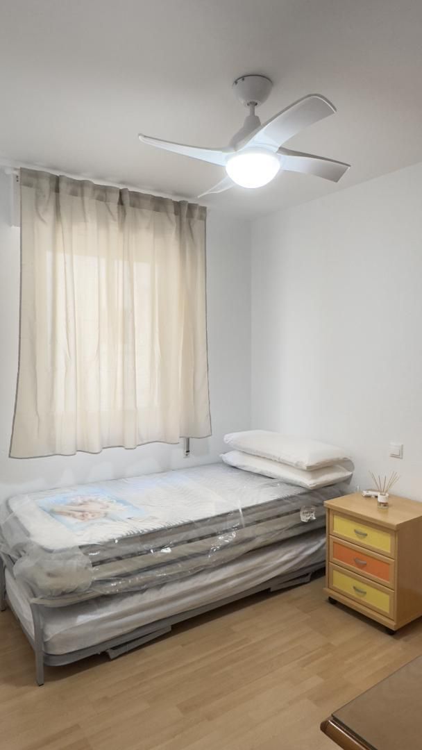 Habitación en Calle Ruiz Zorrilla, Bajadilla - Fuente Nueva Habitación en Calle Ruiz Zorrilla, Bajadilla - Fuente Nueva