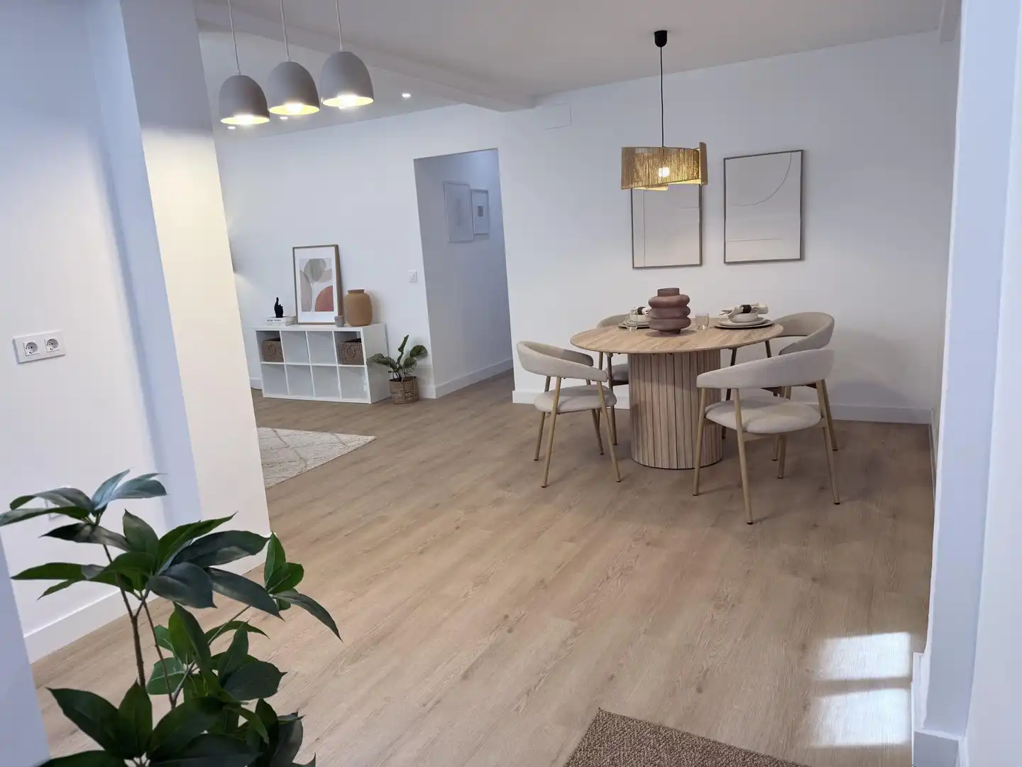 Wohnung zum Verkauf in Calle Navarro Caro, Las Almenas Esszimmer von Wohnung zum Verkauf in Tomares mit Klimaanlage, Heizung und Parkett