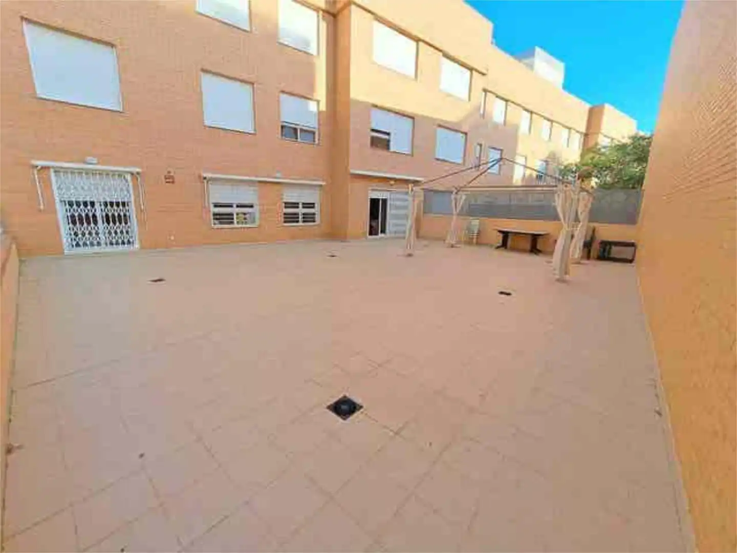 Vista exterior de Pis en venda en Castellón de la Plana / Castelló de la Plana amb Calefacció, Terrassa i Traster