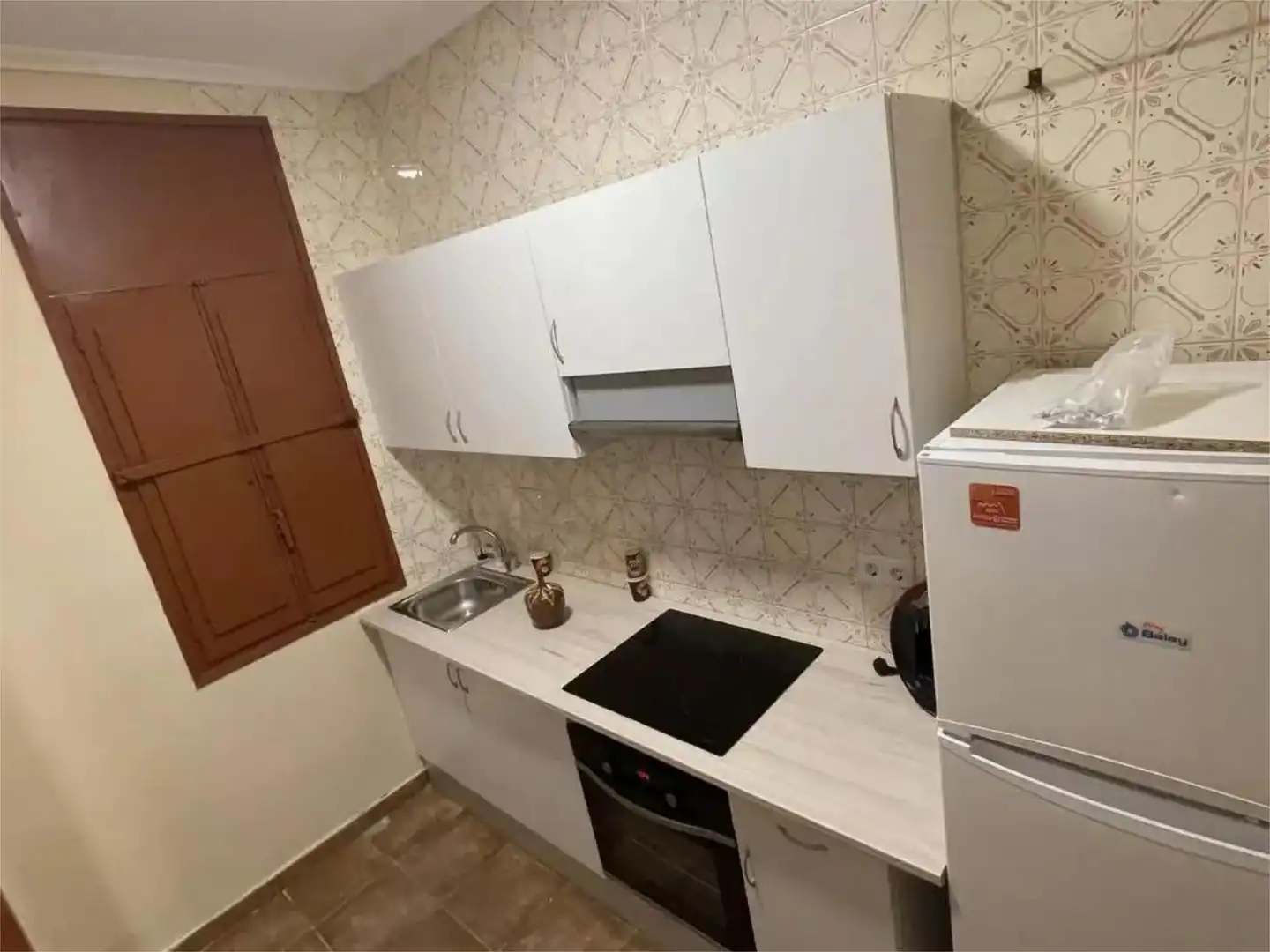 Casa o xalet en venda a Passeig de la Via, 8, Ulldecona Cuina de Casa o xalet en venda en Ulldecona amb Terrassa i Piscina