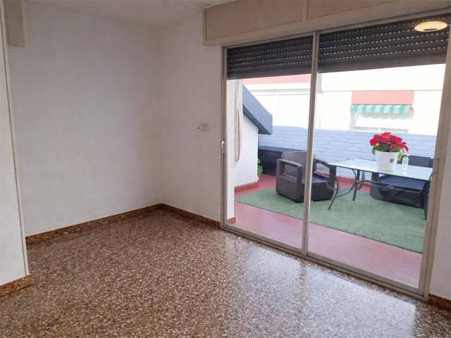 Piso en Alquiler en Carrer de Benifairó, 4 en Albuixarres