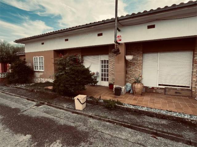 Casa-chalet en Venta en Besalú