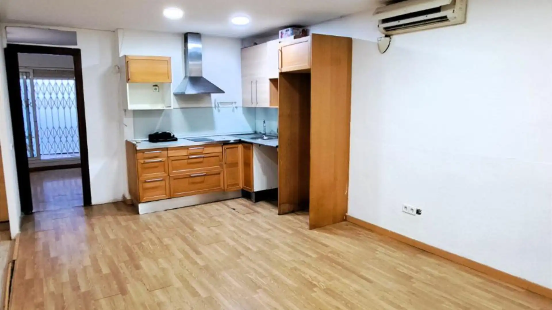 Kitchen of Flat for sale in  Barcelona Capital  with Air Conditioner