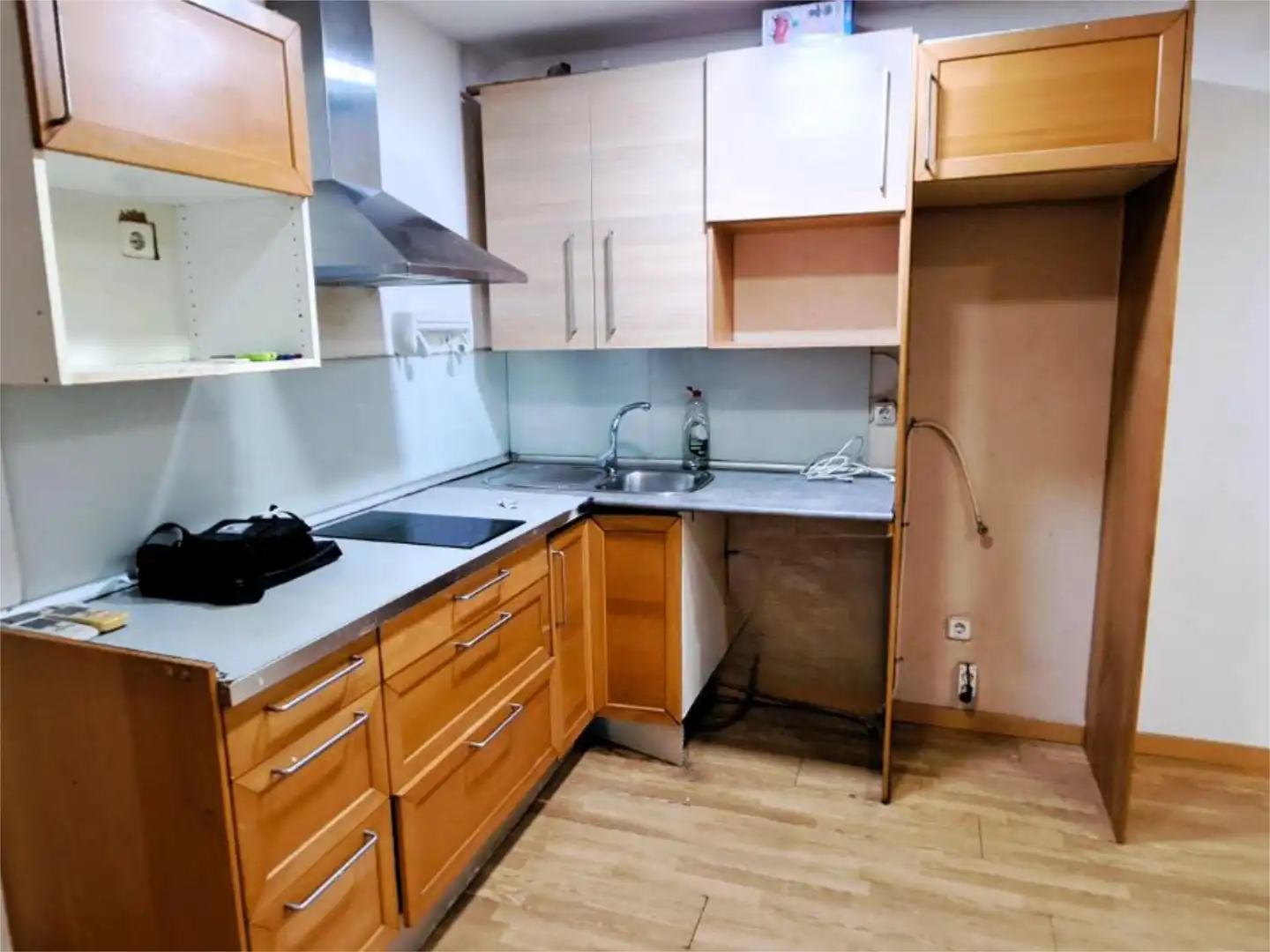 Erdgeschoss zum Verkauf in Carrer Mare de Déu de Les Neus, 72, Barcelona Capital Küche von Erdgeschoss zum Verkauf in Barcelona Capital mit Klimaanlage