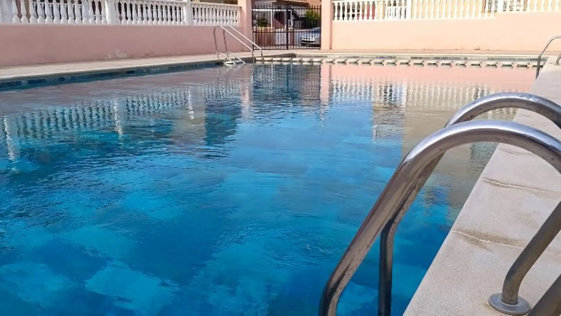 Piscina de Dúplex de lloguer en Santa Pola amb Terrassa, Moblat i Forn